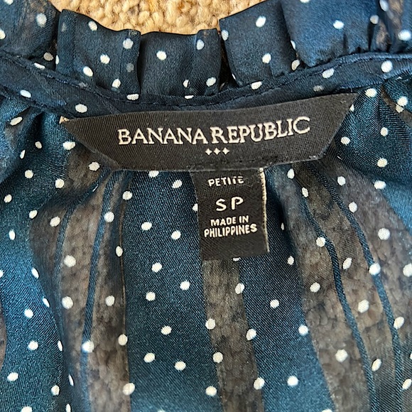 Banana Republic Ruffled Short Sleeve Polka Dot Navy Blue Shirt Top **Size SP** - Picture 3 of 3